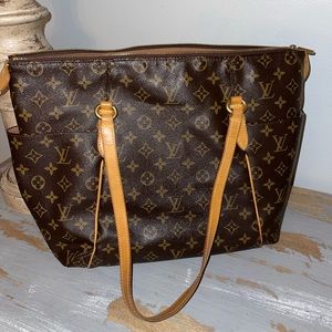 Louis Vuitton Totally MM